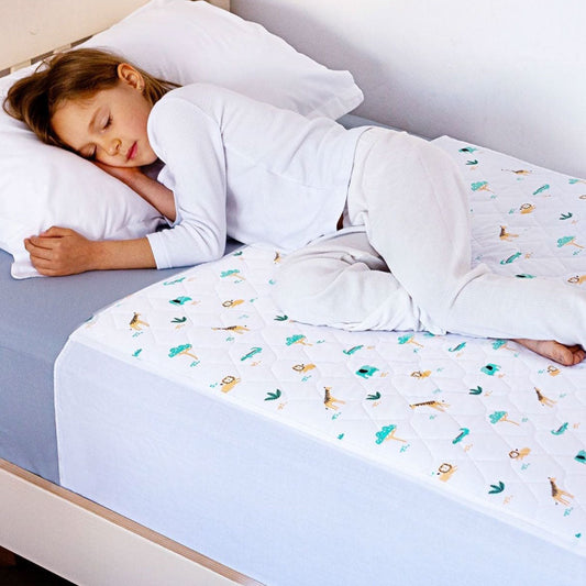 Potty Training Bed Pad With Tucks - Safari Lynmark