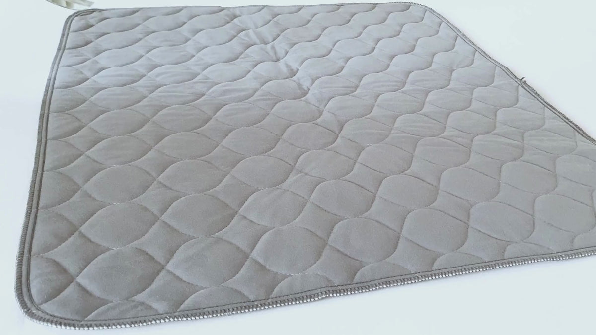Video showing Lynmark potty training bed pad in grey